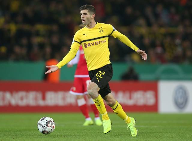 媒体都对他 媒体都对他